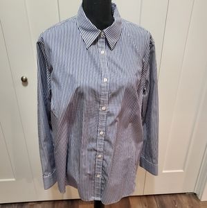 Long sleeved dress shirt